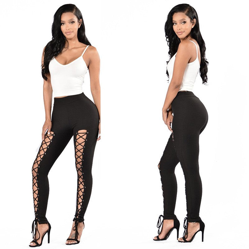 Leggings sexys de estilo europeo y americano para otoño/invierno con tirantes dobles de ojales, lazos cruzados y corte ajustado al tobillo en color liso.