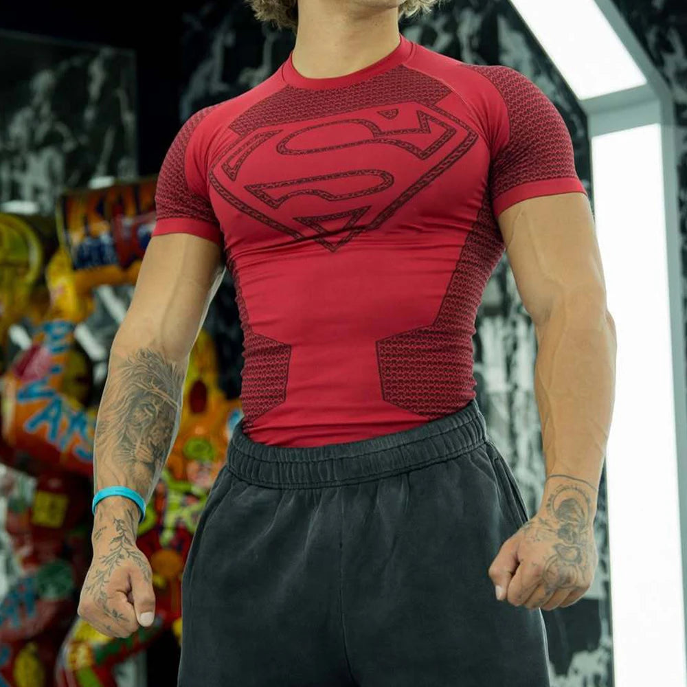 Camiseta deportiva de secado rápido para hombre, camiseta de entrenamiento ajustada de alta elasticidad, transpirable, para verano, gimnasio, Top deportivo de manga corta a la moda