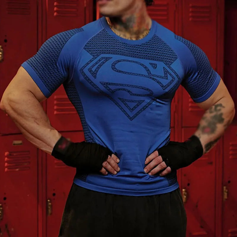 Camiseta deportiva de secado rápido para hombre, camiseta de entrenamiento ajustada de alta elasticidad, transpirable, para verano, gimnasio, Top deportivo de manga corta a la moda